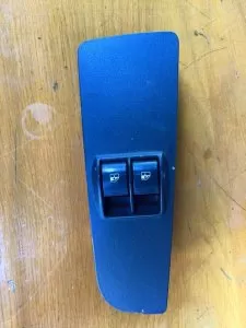 Fiat Linea Punto Model Cam Kaldırma Dügmesi