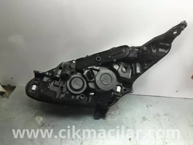 Peugeot 208 Model Uyumlu Sag Ön Far