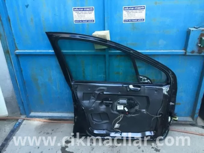 Peugeot 307 Model Uyumlu Çıkma Ön Kapı