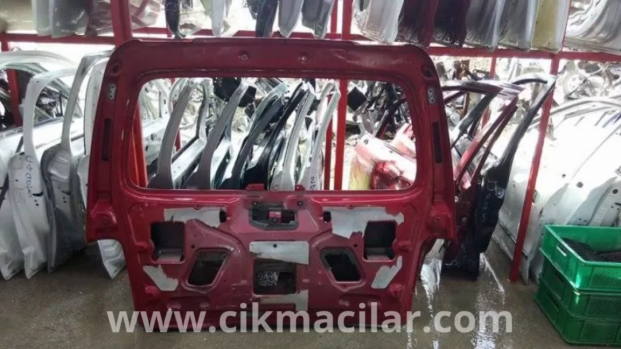 Peugeot Partner Model Uyumlu Çıkma Bagaj kapısı
