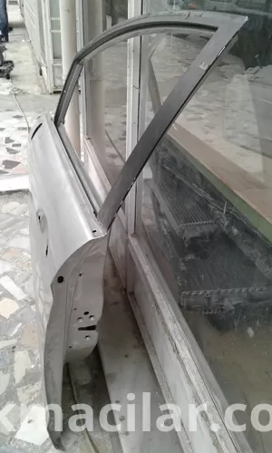 ford fiesta 2011-2016 model sol ön kapı