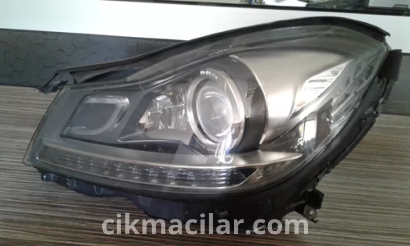 Mercedes c180 2012 model makjaklı sol far