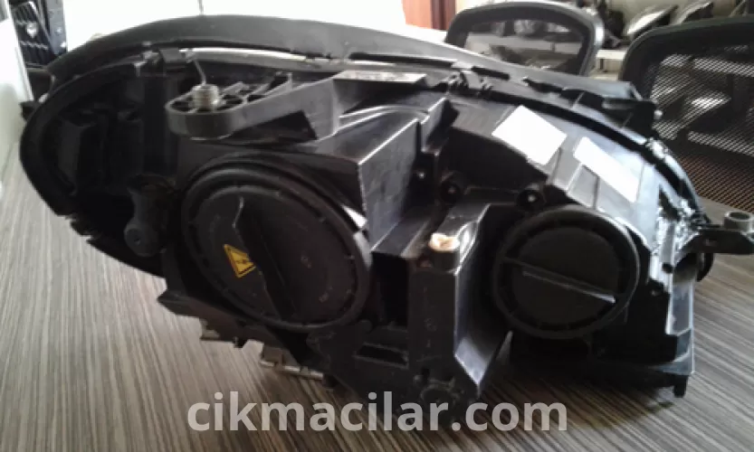 Mercedes c180 2012 model makjaklı sol far
