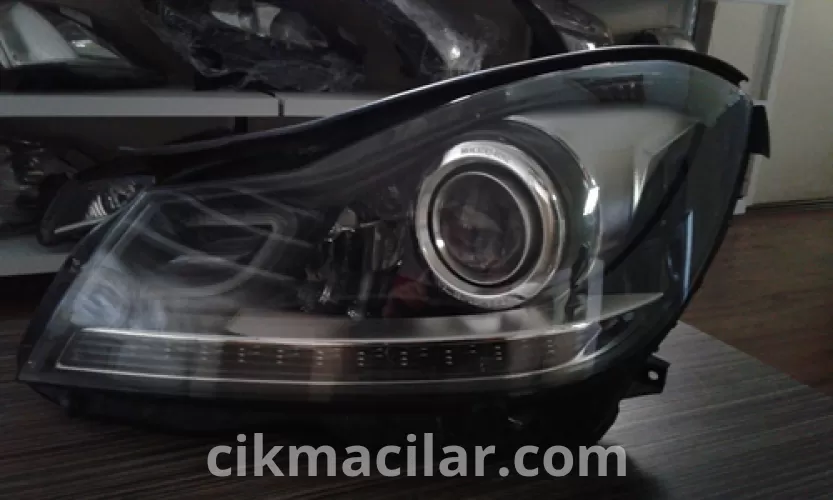 mercedes C 180 2012 model makjaklı sol far