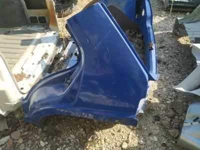 peugeot 106  sol arka çamurluk