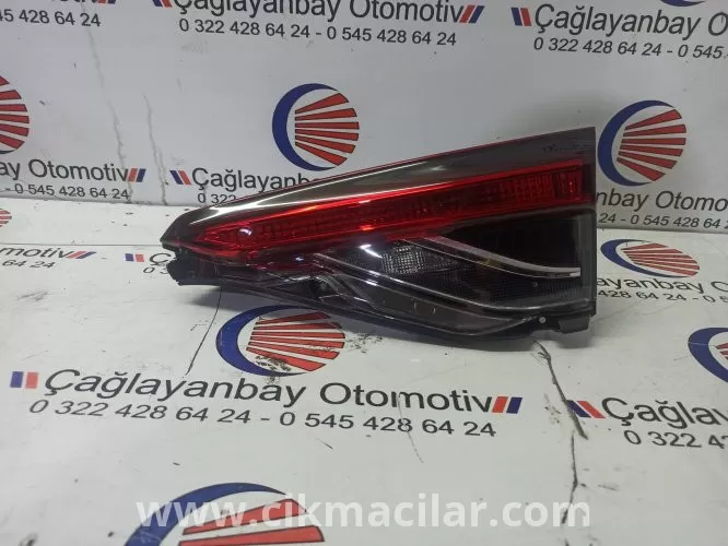 Toyota Corolla 2022 sağ iç bagaj stopu