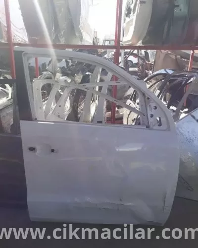 Volkswagen amarok sağ ön kapı