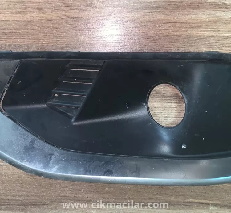 Audi a4 sol sis kapağı 2018-2021 model