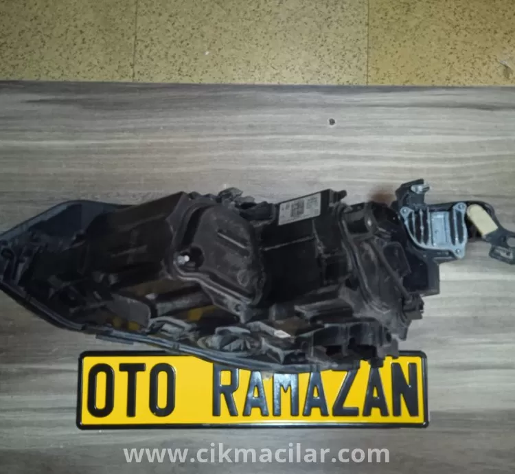 volkswagen golf 8,5 full led sağ ön far 2019-2024 model