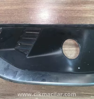 Audi a4 sol sis kapağı 2018-2021 model