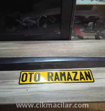 nissan juke sağ ön kapı bandı 2020-2024 model