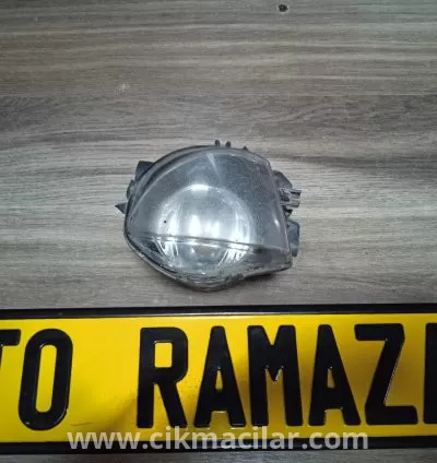 bmw 3 seri E 90 E91  ön sağ sis far 2007-2009 model