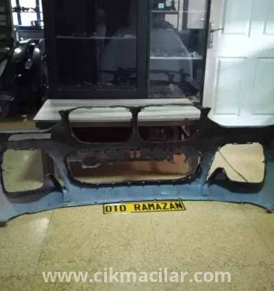 bmw X1 seri ön tampon 2022-2024 model 5