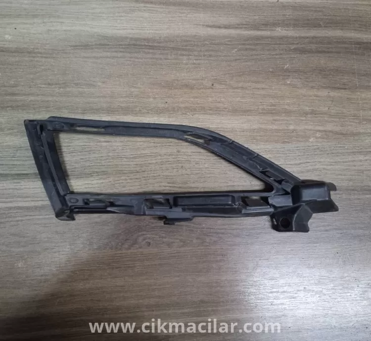 volkswagen golf 7 golf 7,5 sağ sis far çerçevesi 2017-2024 model