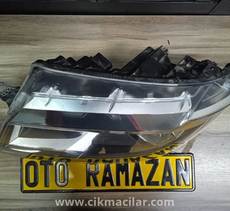 volkswagen crafter sol ön far 2016-2024 model uyumlu oem:7C1.941.005