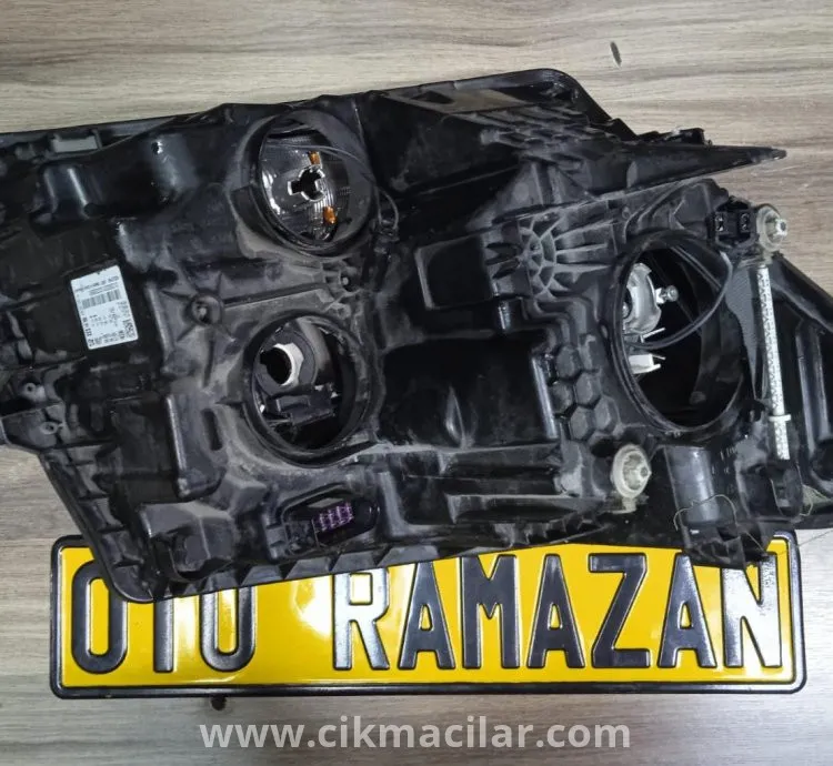 volkswagen crafter sol ön far 2016-2024 model uyumlu oem:7C1.941.005