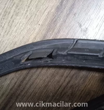 volkswagen golf 7 golf 7,5 sağ sis far çerçevesi 2017-2024 model