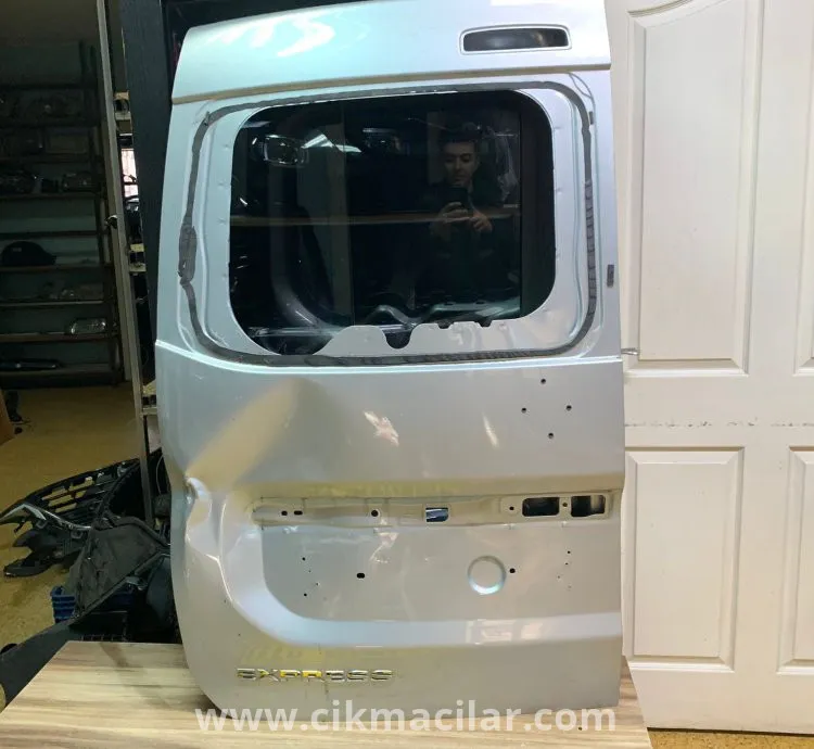 Renault Express Model Uyumlu Orijinal Çıkma Sol Bagaj Kapagı