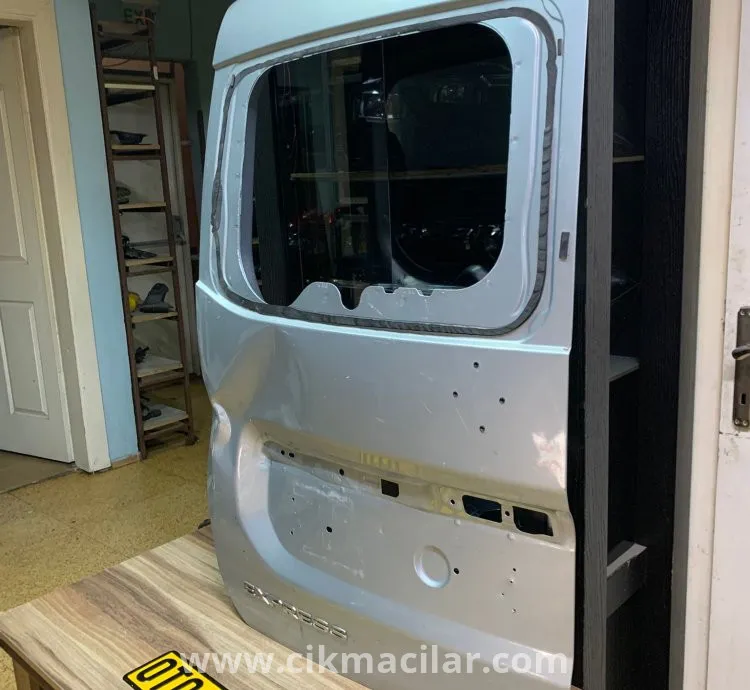 Renault Express Model Uyumlu Orijinal Çıkma Sol Bagaj Kapagı