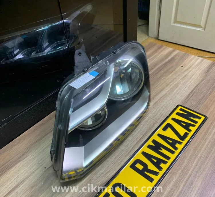 Volkswagen Amarok 2011 2015 Model Uyumlu Orijinal Çıkma Sol Ön Far