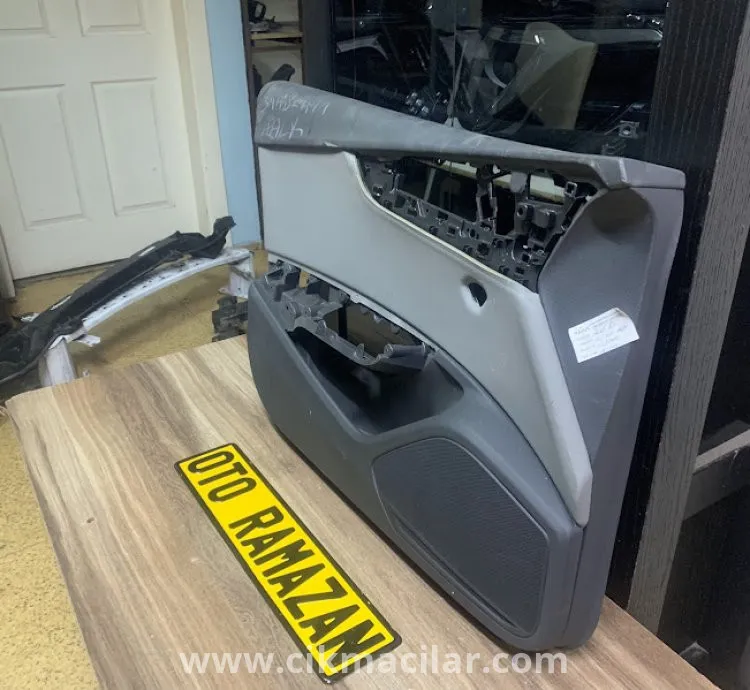 Audi A5 2017 2022 Model Uyumlu Orijinal Çıkma Sol Kapı Döşemesi