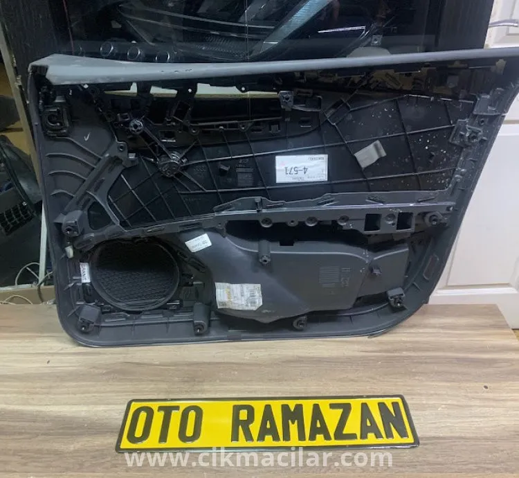 Audi A5 2017 2022 Model Uyumlu Orijinal Çıkma Sol Kapı Döşemesi