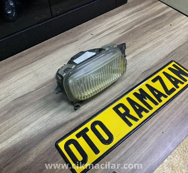 Mitsubishi Canter 2018 Model Uyumlu Orijinal Çıkma Sis Farı