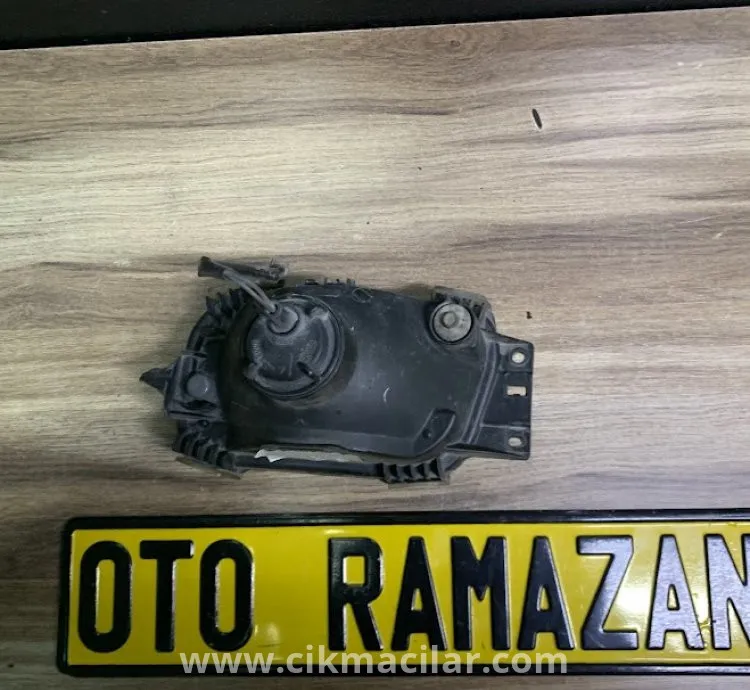 Mitsubishi Canter 2018 Model Uyumlu Orijinal Çıkma Sis Farı