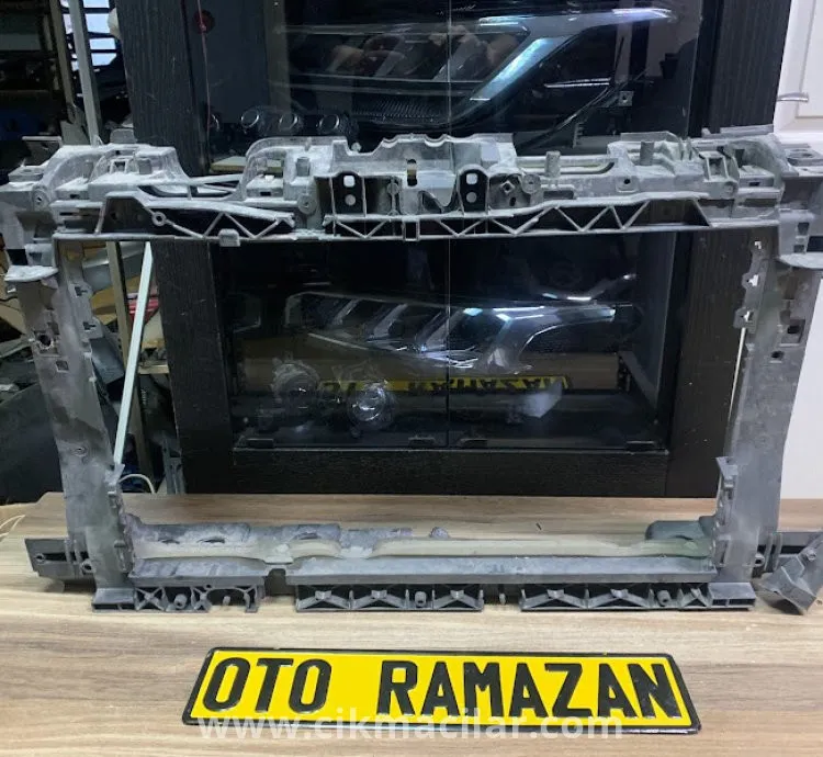 Ford Courier Model Orijinal Çıkma Ön Panel