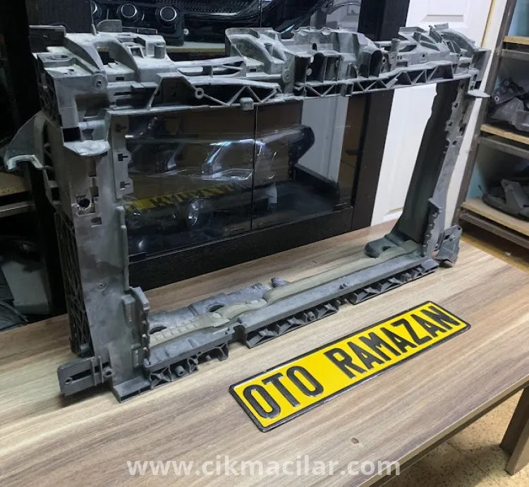 Ford Courier Model Orijinal Çıkma Ön Panel