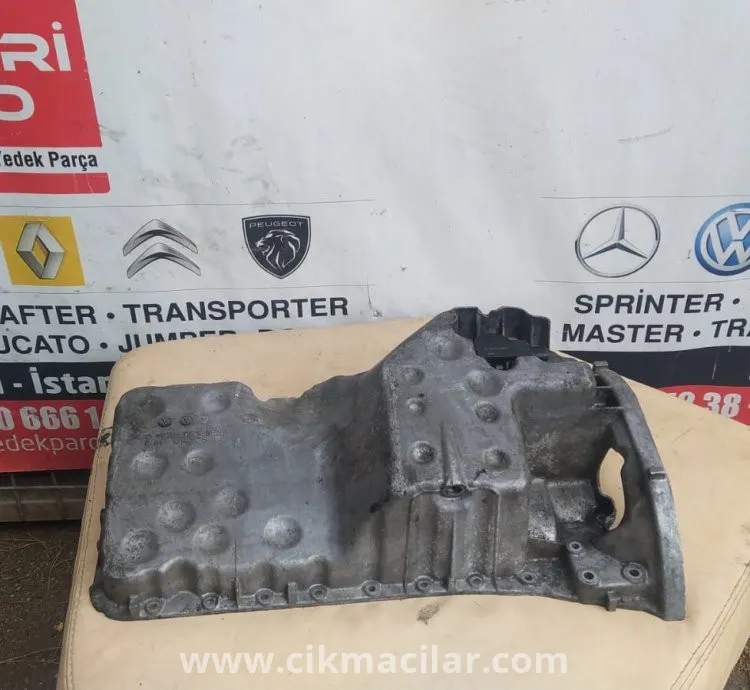 Mercedes Sprinter Model Orijinal Çıkma Motor Karteli