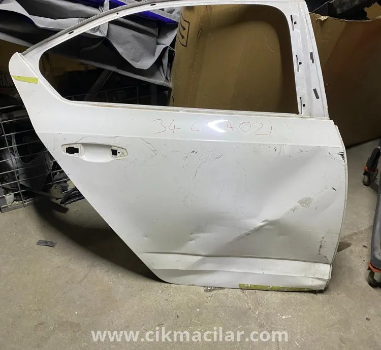 Skoda Octavia Model Orijinal Çıkma Sag Arka Kapı