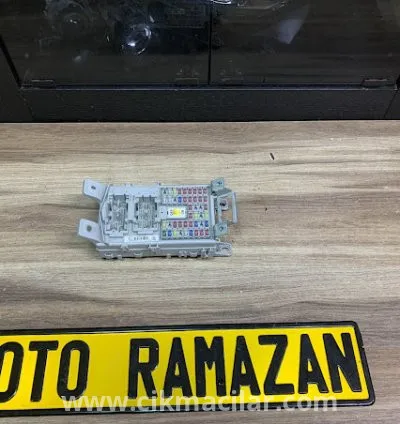 Hyundai İ20 2014 2019 Model Uyumlu Orijinal Çıkma Sigorta Kutusu