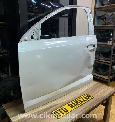 Skoda Octavia 2015 2019 Model Uyumlu Orijinal Çıkma Sol Ön Kapı