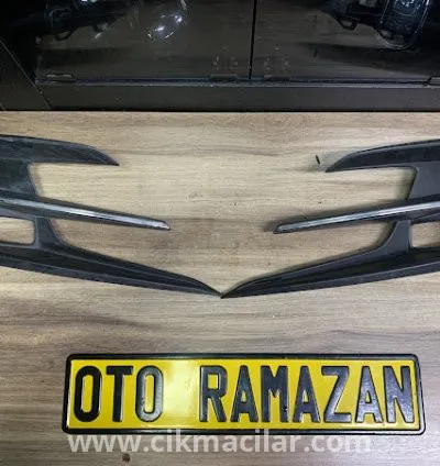 Renault Megane 2019 2022 Model Uyumlu Orijinal Çıkma Sağ Sis Sol Sis Farı ve Çercevesi