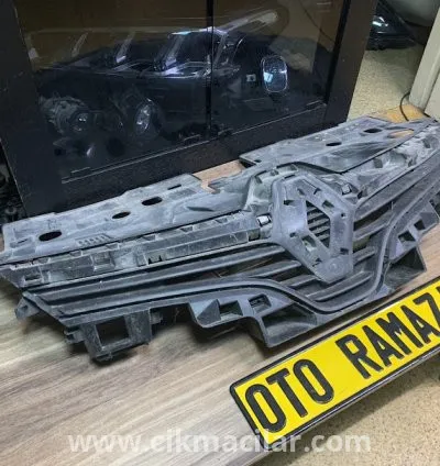 Renault Clio 4 2013 2017 Orijinal Çıkma Ön Panjur