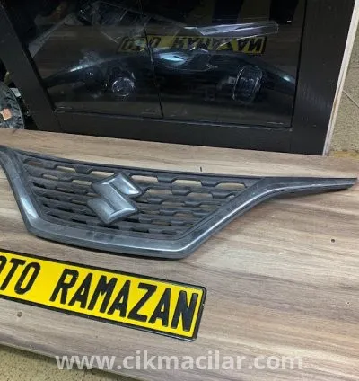 Suzuki Baleno 2016 2018 Model Orijinal Çıkma Ön Panjur 1