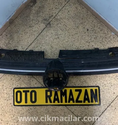Volkswagen Golf 8 2021 2024 Model Uyumlu Orijinal Çıkma Ön Panjur