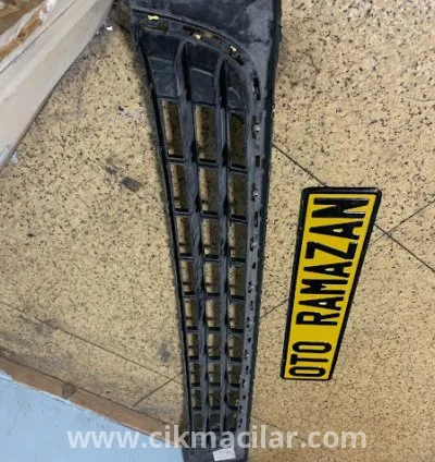 Volkswagen Tiguan 2008 2012 Model Orijinal Çıkma Ön Tampon Orta Izgara